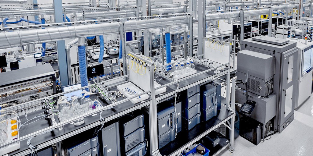 How Emerald Cloud Lab is revolutionizing the laboratory using AWS